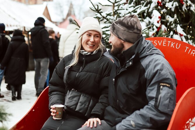 1H Private Photoshoot in Old Town of Riga - Vecriga brings variety in a short walk