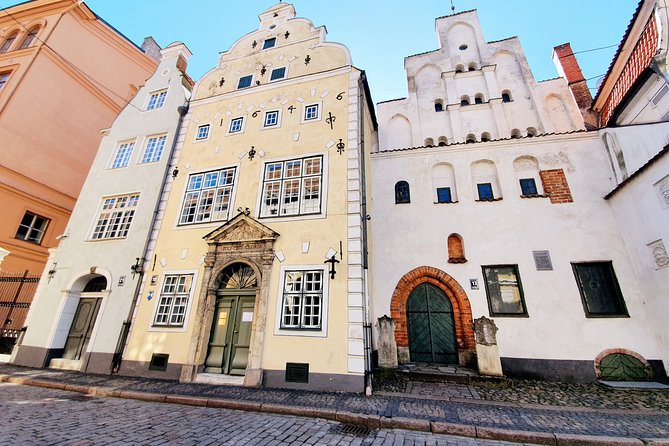 Best of Riga Walking Tour - Highlights and Hidden Gems - Finishing with Latvian food at Central Market