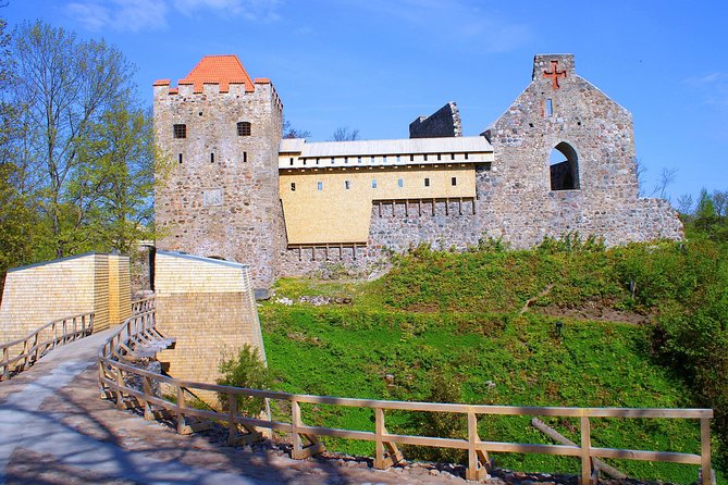 From Riga: Sigulda & Turaida Legends Group Tour - What the vehicle and guide service mean for you
