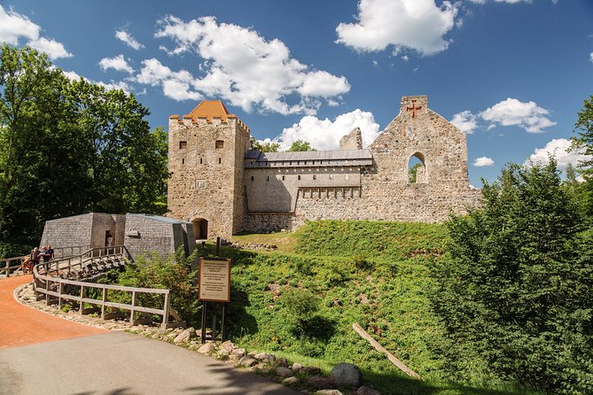 Full-Day Private Trip to Cesis, Sigulda and Turaida from Riga - The driver makes or breaks the experience