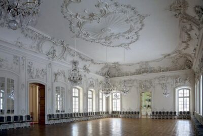 Full-Day Private Trip to Palace and Medieval Castle from Riga