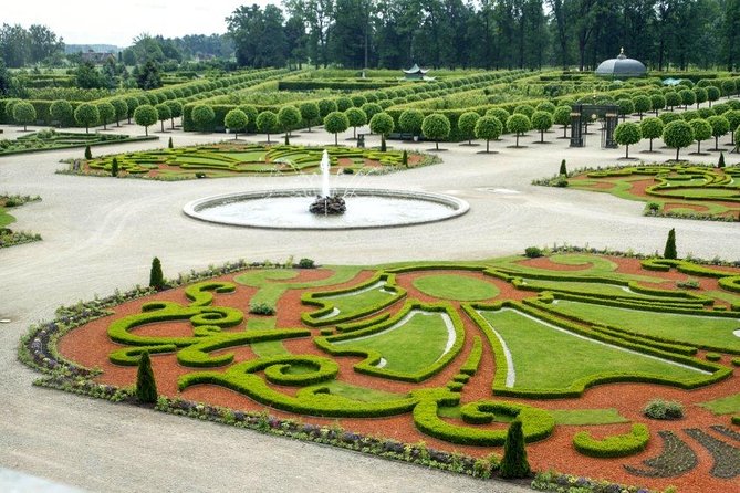 Half-Day Private Trip to Rundale Palace and Garden - The private format works best for flexible pairs and families