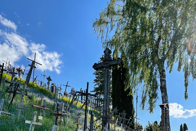 Hill of Crosses and Jelgava Gems Tour - 2 countries in 1 day - The drive from Riga and what it adds