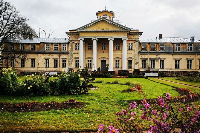 Latvia's Switzerland and Gauja National Park Tour - Armands’ guiding style and the private format