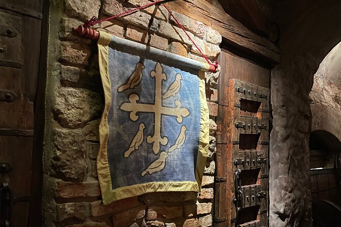 Medieval Experience: Guided Sightseeing and Food Tasting - Medieval atmosphere, with a real trade-off