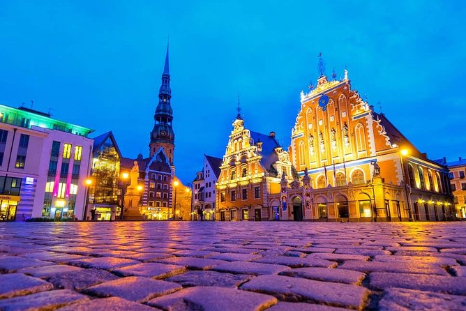 Old Town Walking Tour of Riga - Riga Castle and the city’s changing identity