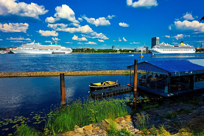 Private Boat Tour experience in Riga (City Canal and Daugava) - Riga Castle, the bridge, and Ķīpsala