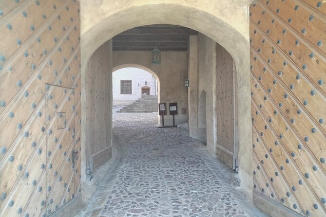 Private Full-Day Trip to Bauska, Rundale and Jelgava Palace - Who will get the most from this day