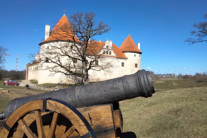 Private Full-Day Trip to Hill of Crosses, Rundale Palace & Bauska - Who will enjoy this day trip most