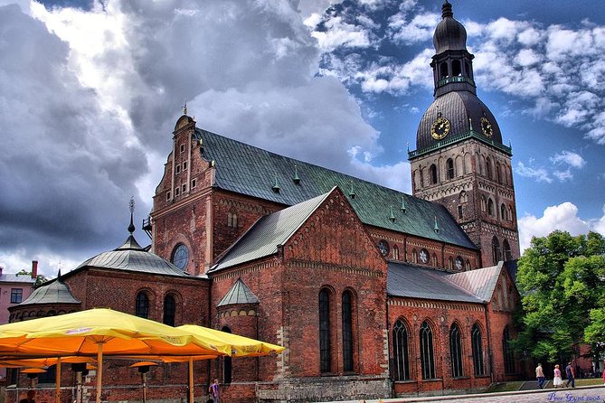 Private grand Riga city tour - Riga Central Market: a look at daily life