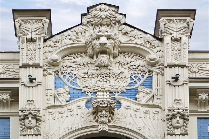 Private Riga Art Nouveau Tour - Riga Secondary School No. 40 and national identity