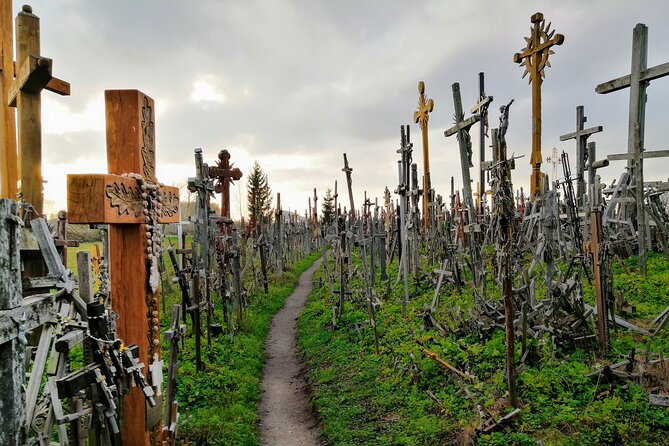 Private transfer Riga - Hill of Crosses - Riga - Janis, Krista, and the value of a good driver