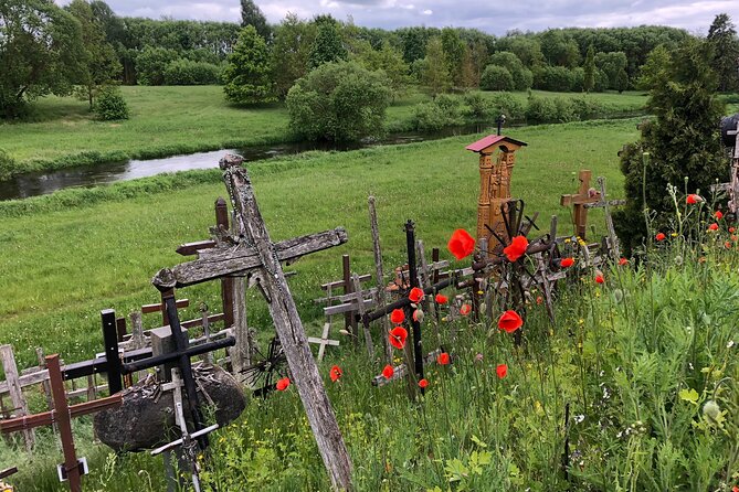 Private transfer Riga - Hill of Crosses - Riga - Who will enjoy this transfer most?