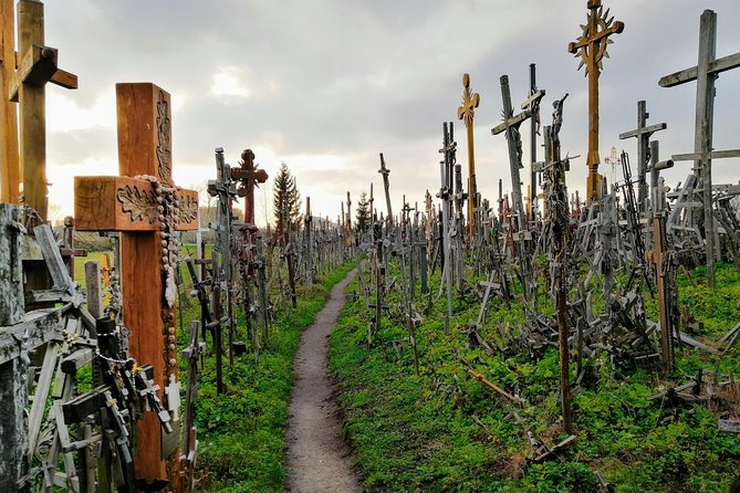 Private trip - Hill of Crosses / 2 countries in 1 day - Leaving Riga and crossing at Eleja