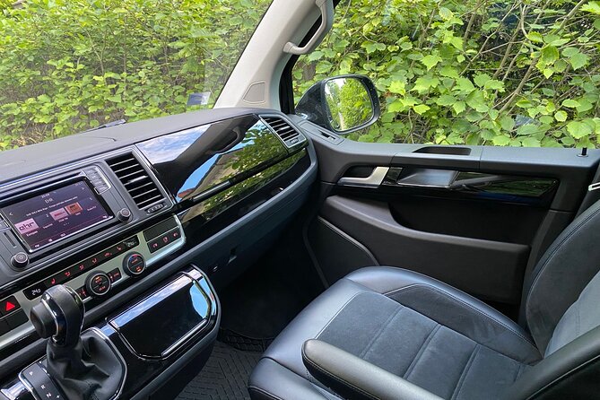 Riga Airport Private Transfer - private group 1 to 8 pax - What the service does particularly well