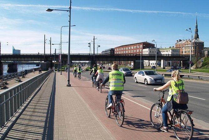 Riga Highlights Bike Tour - Starting at Esplanade and Riga’s grand public spaces