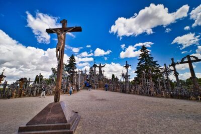 Hill of Crosses & Guided Rundale Palace with Bauska Castle