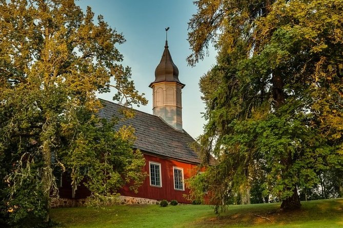 Riga to Tallinn - Sightseeing transfer - The driver makes the difference