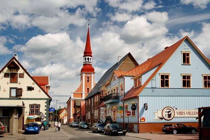 Riga to Tallinn - Sightseeing transfer - Price and value for a small group