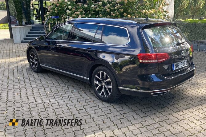 Riga to Vilnius - Sightseeing transfer - Rundāle Palace and the grand Baroque stop