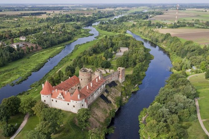 Riga to Vilnius - Sightseeing transfer - Booking details worth checking before you go