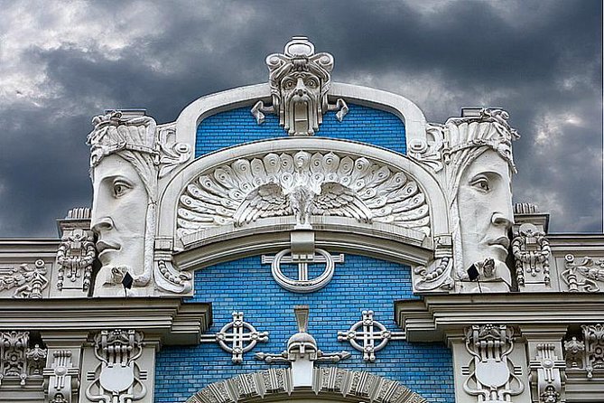 Riga walking guided Sightseeing tour - Old Town squares and Riga’s medieval core