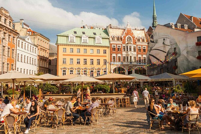 Riga walking guided Sightseeing tour - Strēlnieku iela and Riga’s Art Nouveau face
