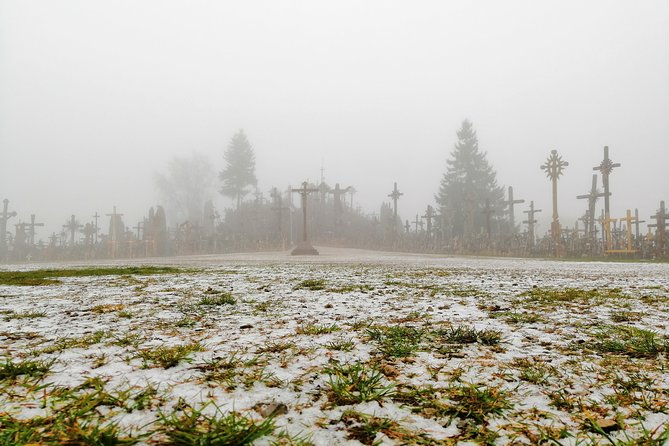 Sunrise at the Hill of Crosses - 2 countries in 1 day - The cold-weather question